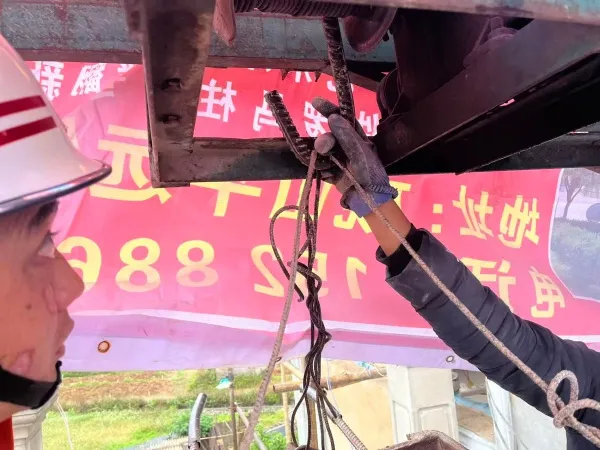 砚山平远镇快速处置施工人员手指卡机器警情 砚山平远镇快速处置施工人员手指卡机器警情