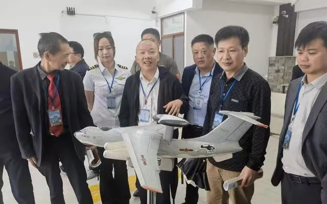 笔墨映饶州 初心赴新程——第26个中国记者节基层采访走进上饶 笔墨映饶州 初心赴新程——第26个中国记者节基层采访走进上饶