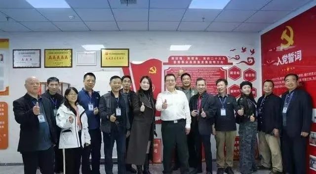 笔墨映饶州 初心赴新程——第26个中国记者节基层采访走进上饶 笔墨映饶州 初心赴新程——第26个中国记者节基层采访走进上饶