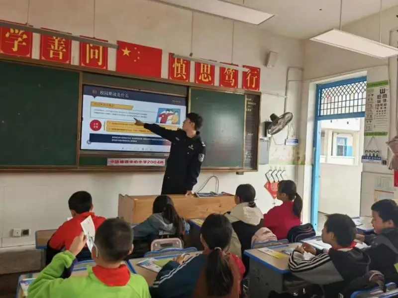 被欺负了怎么办?这两堂课告诉孩子答案! 被欺负了怎么办?这两堂课告诉孩子答案!