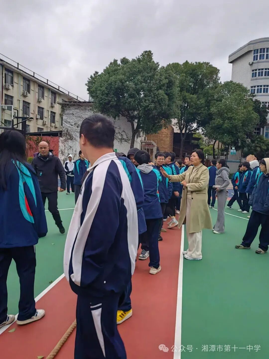 绳锋相对，“拔”出青春热血——湘潭市第十一中学高三年级拔河赛回顾