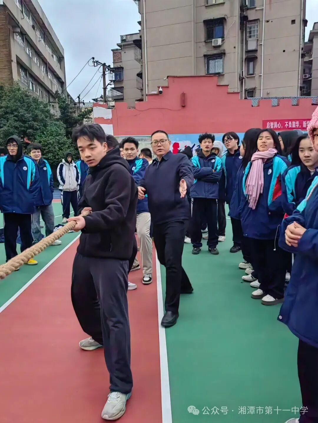 绳锋相对，“拔”出青春热血——湘潭市第十一中学高三年级拔河赛回顾