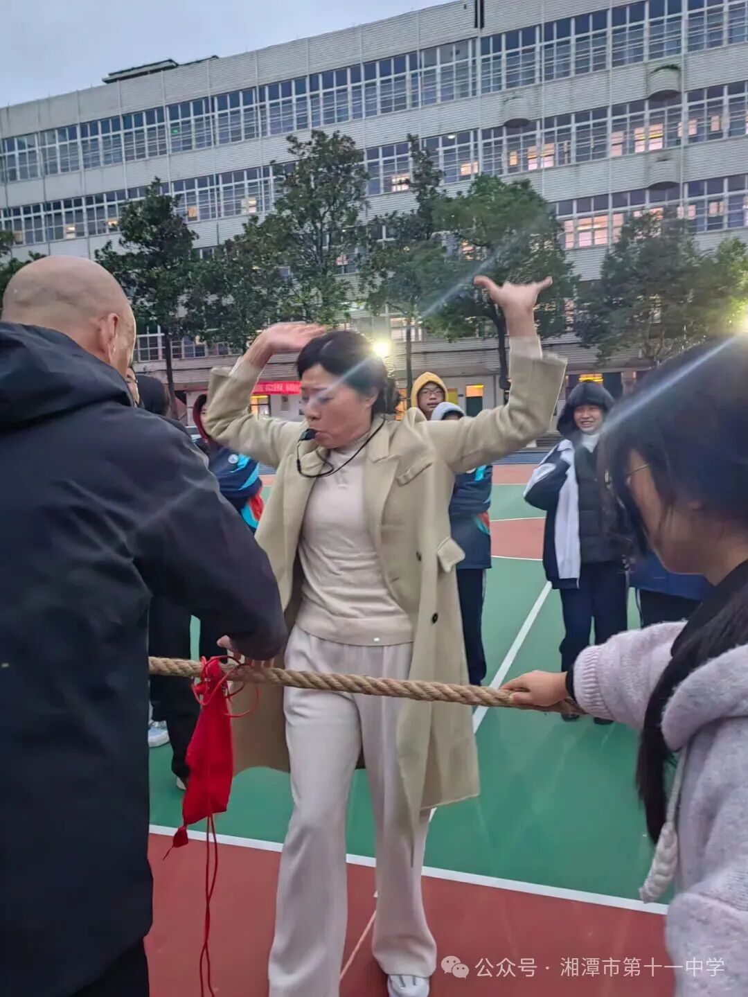 绳锋相对，“拔”出青春热血——湘潭市第十一中学高三年级拔河赛回顾