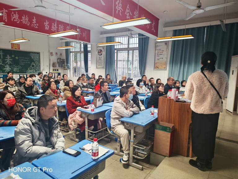 以家校共育为基 护航成长新征程