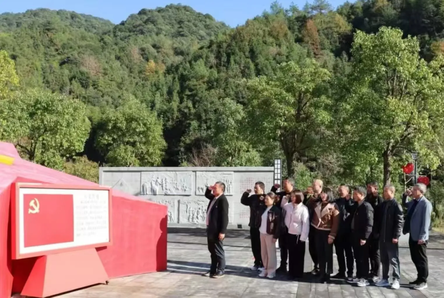 江西玉山:  追寻红色足迹  汲取奋进力量