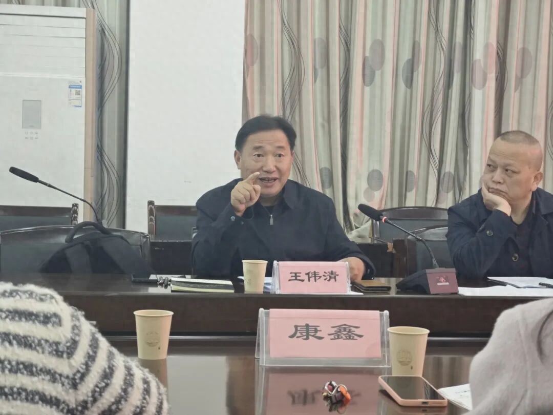 湘机中学上演科研“大考”：13项课题集中“过堂”获专家点赞