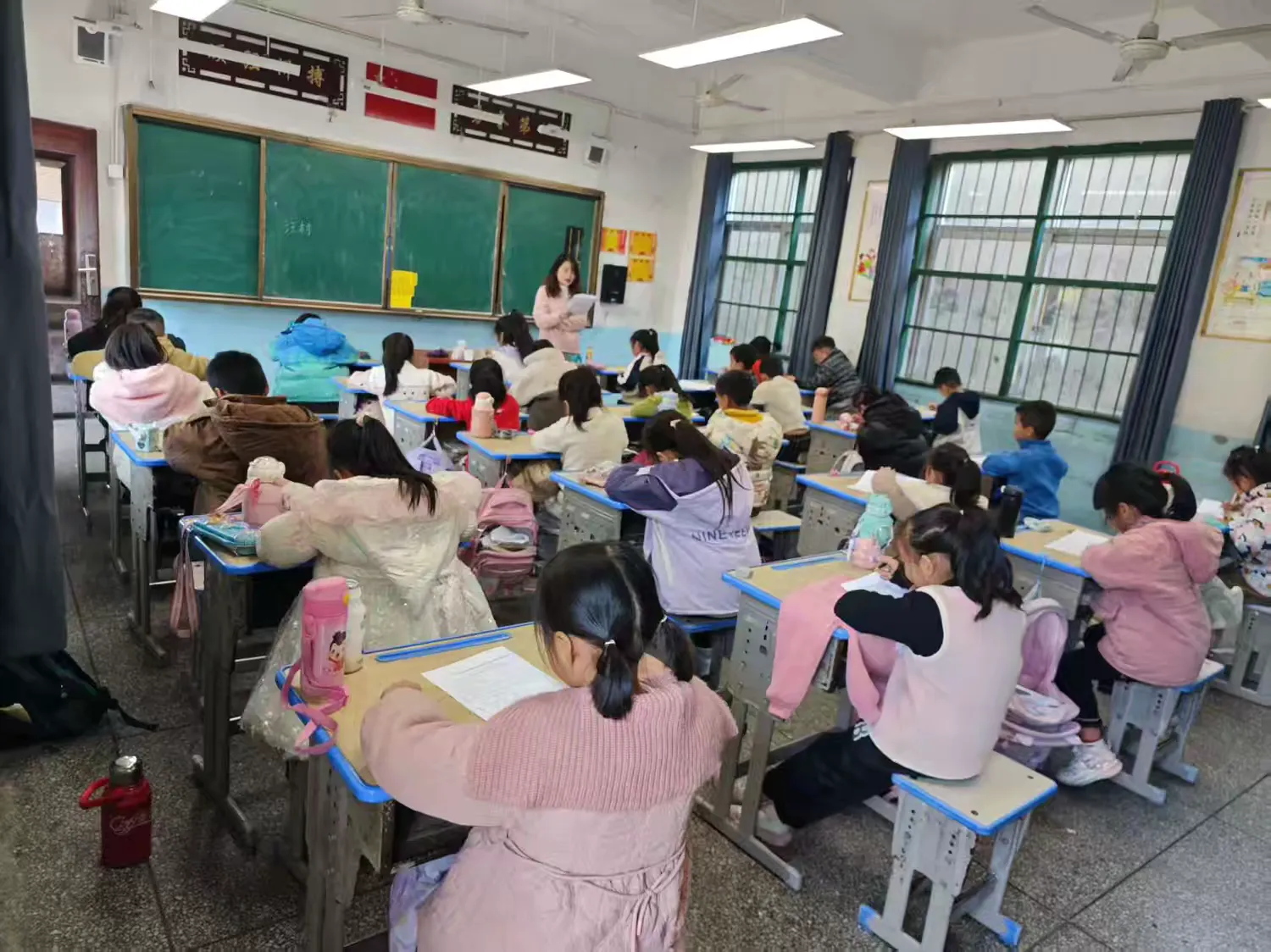 江西上饶汪村学校:       快乐“拼”搏，畅游“音”海