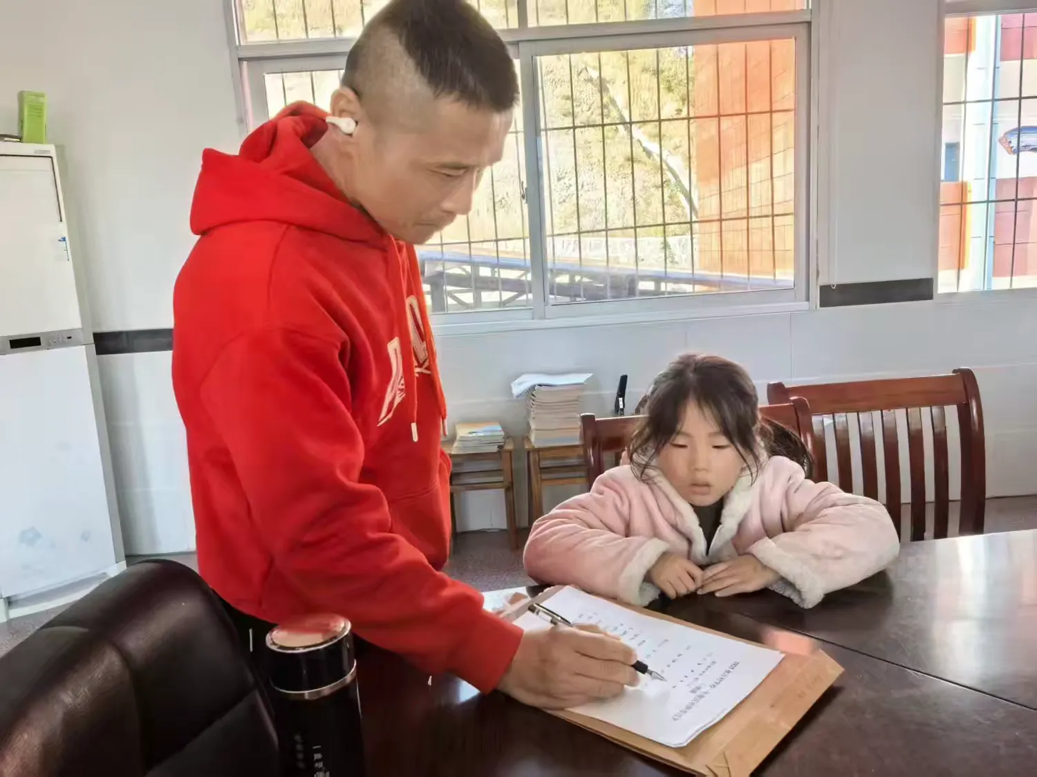 江西上饶汪村学校:       快乐“拼”搏，畅游“音”海