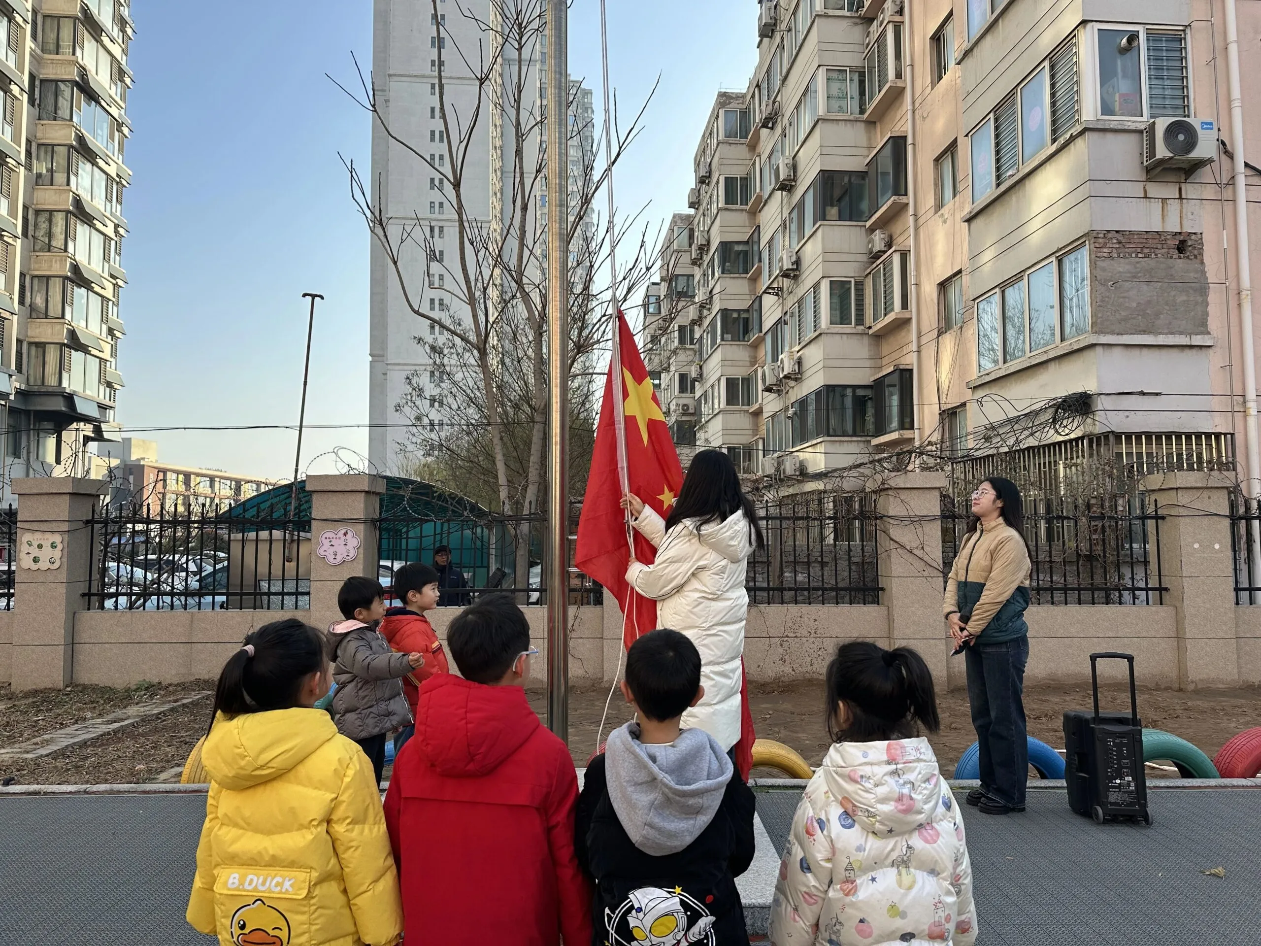 【四幼·升旗活动】童心向党 旗帜飘扬(十六)——丛台区第四幼儿园消防安全记心间升旗仪式