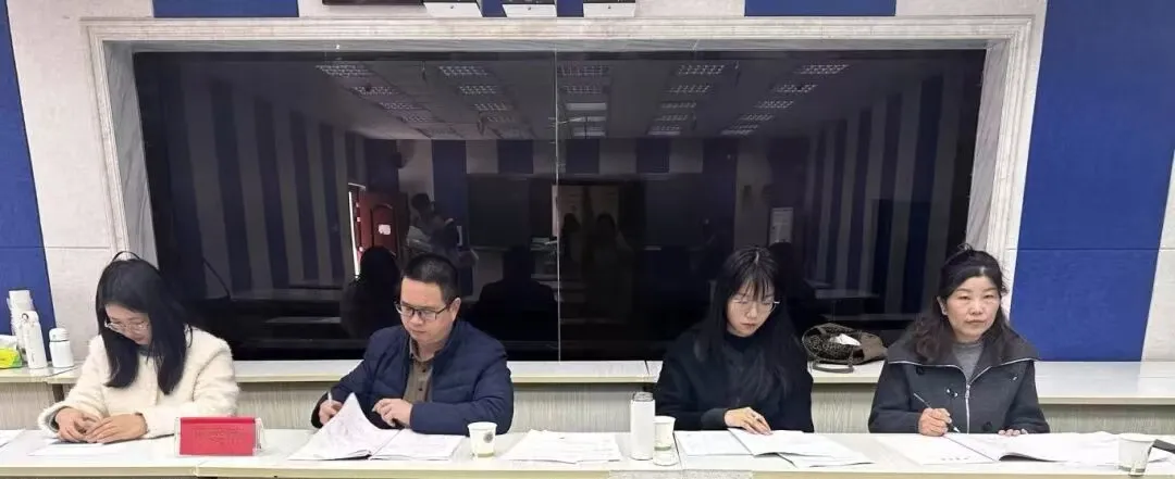 江西上饶广信区初中第四联盟校数学优质课比赛在七中举行