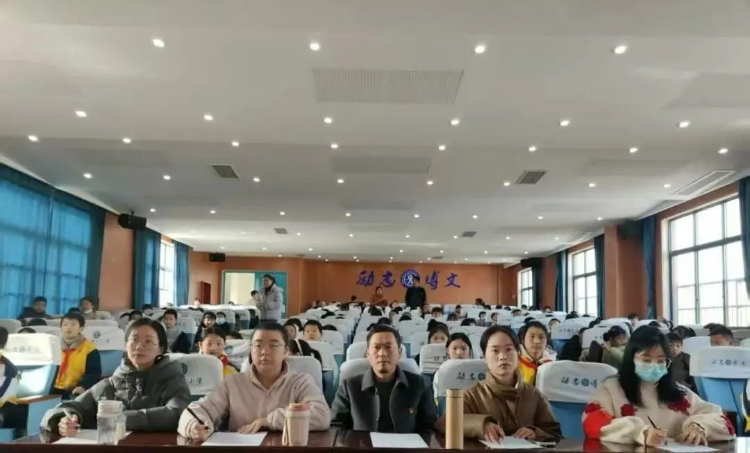 江西玉山县文成中心小学举行主题演讲比赛
