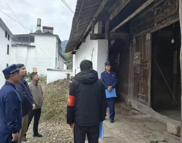 江西省三清山风景名胜区枫林镇开展十二月份“安全防范警示日”活动