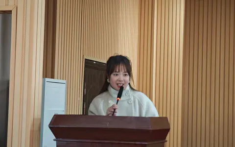 江西上饶汪村学校举行退休教师欢送会