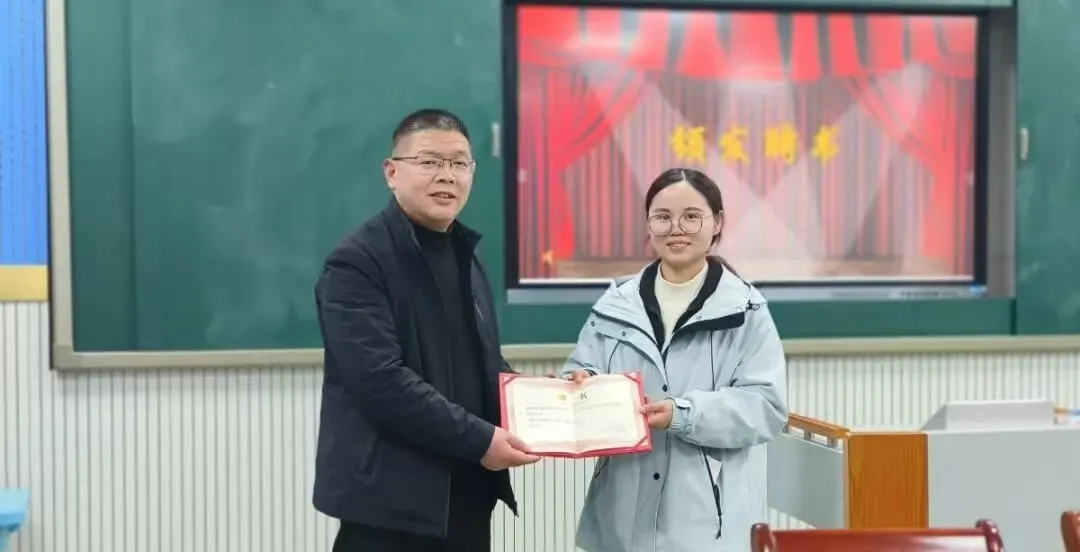 和流感说“不”的小秘密——江西玉山县凤凰小学家庭教育系列讲座暨家长学校第十一讲