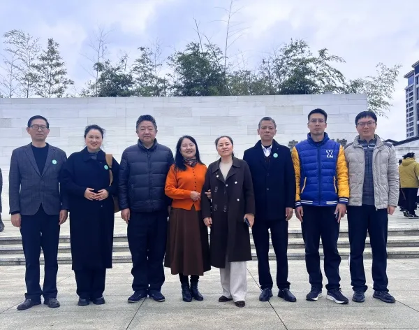 红河州民族民间医药协会年会暨义诊活动在弥勒举办
