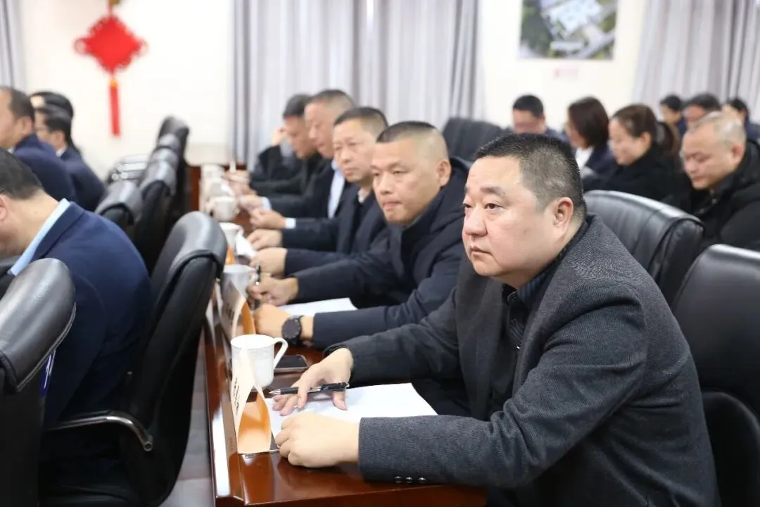凝心聚力担使命 砥砺奋进开新局 湘潭县人民医院召开2025年度中层干部述职评议大会