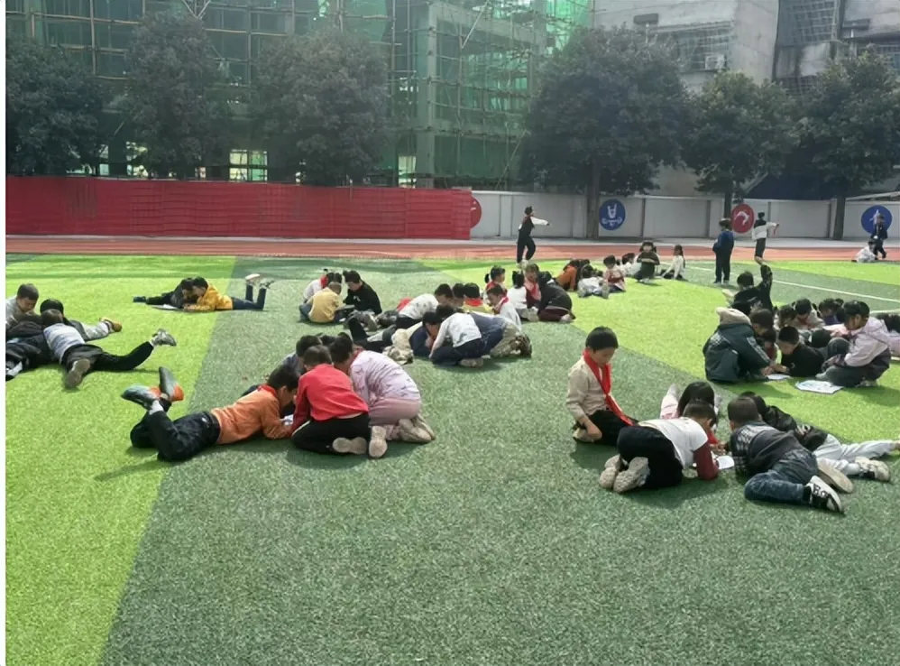 翰墨迎春,传承文脉 ——花石中心小学语文组多元文化活动迎元旦