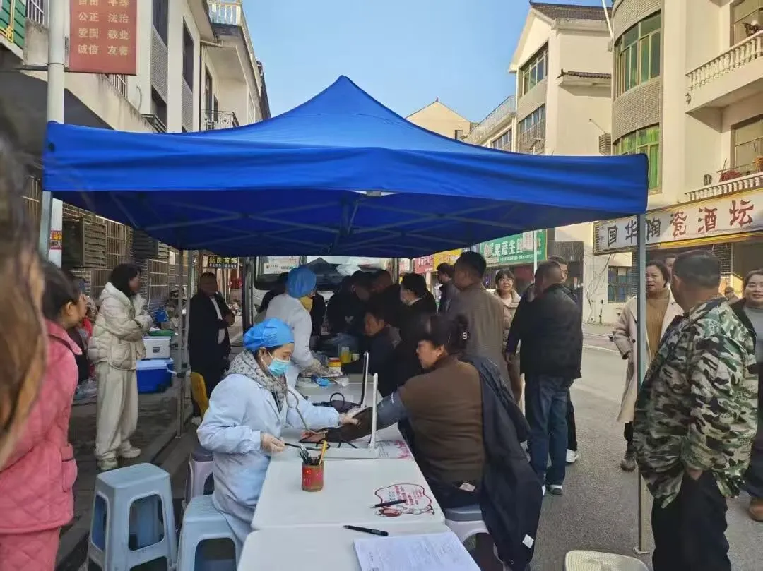 江西玉山县双明镇开展无偿献血活动