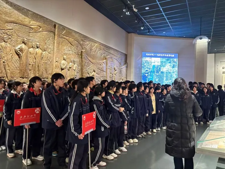 青春铸魂韶山行,红色血脉永赓续