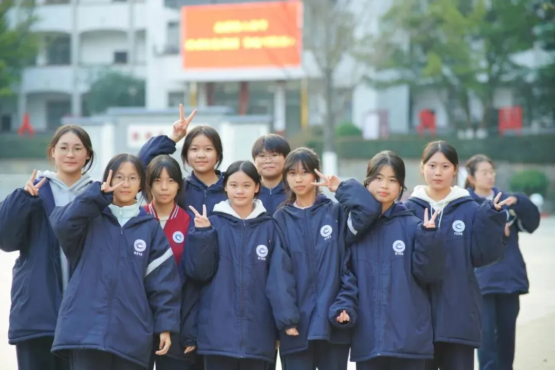 走进伟人故里,传承红色基因,争做时代新人——湘潭凤凰中学高一年级“我的韶山行”红色主题研学活动