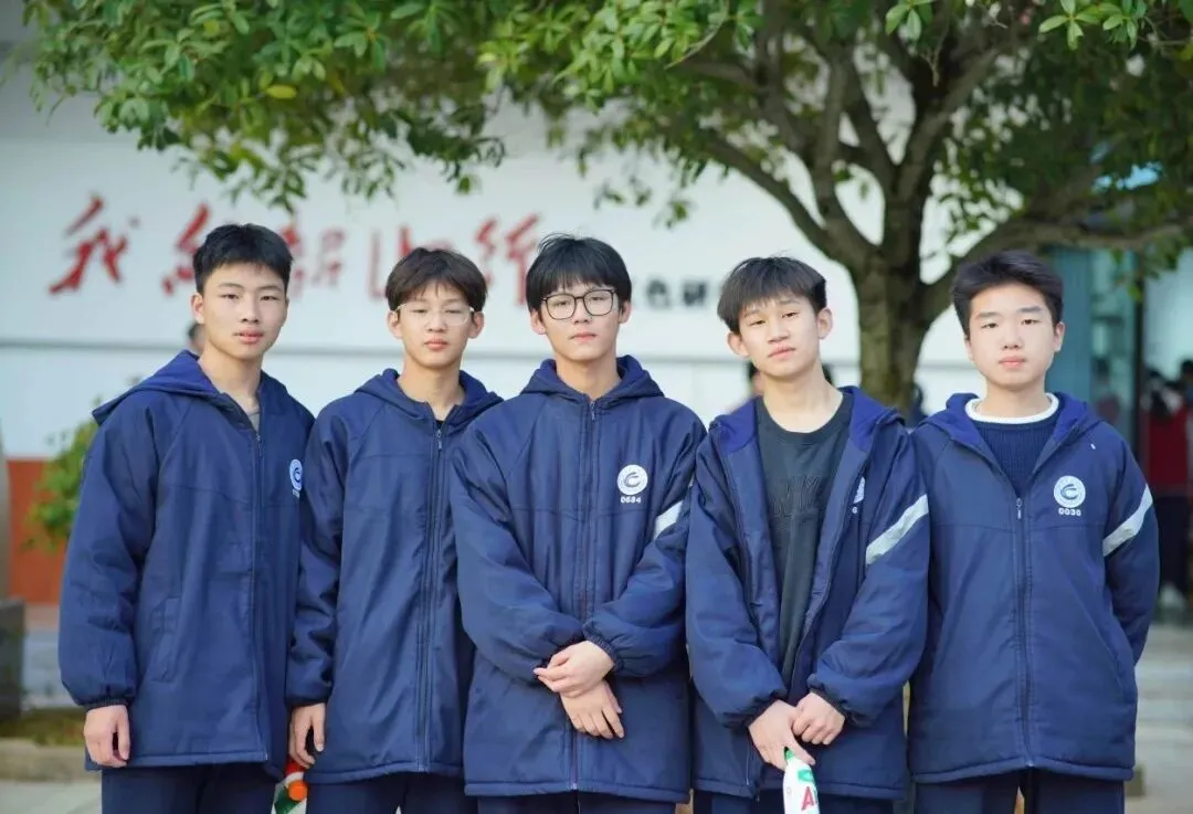 走进伟人故里,传承红色基因,争做时代新人——湘潭凤凰中学高一年级“我的韶山行”红色主题研学活动