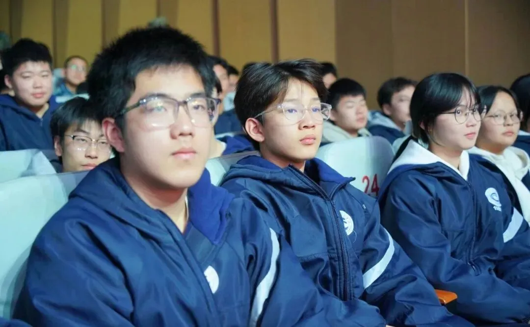 走进伟人故里,传承红色基因,争做时代新人——湘潭凤凰中学高一年级“我的韶山行”红色主题研学活动