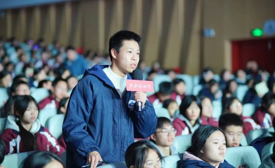 走进伟人故里,传承红色基因,争做时代新人——湘潭凤凰中学高一年级“我的韶山行”红色主题研学活动