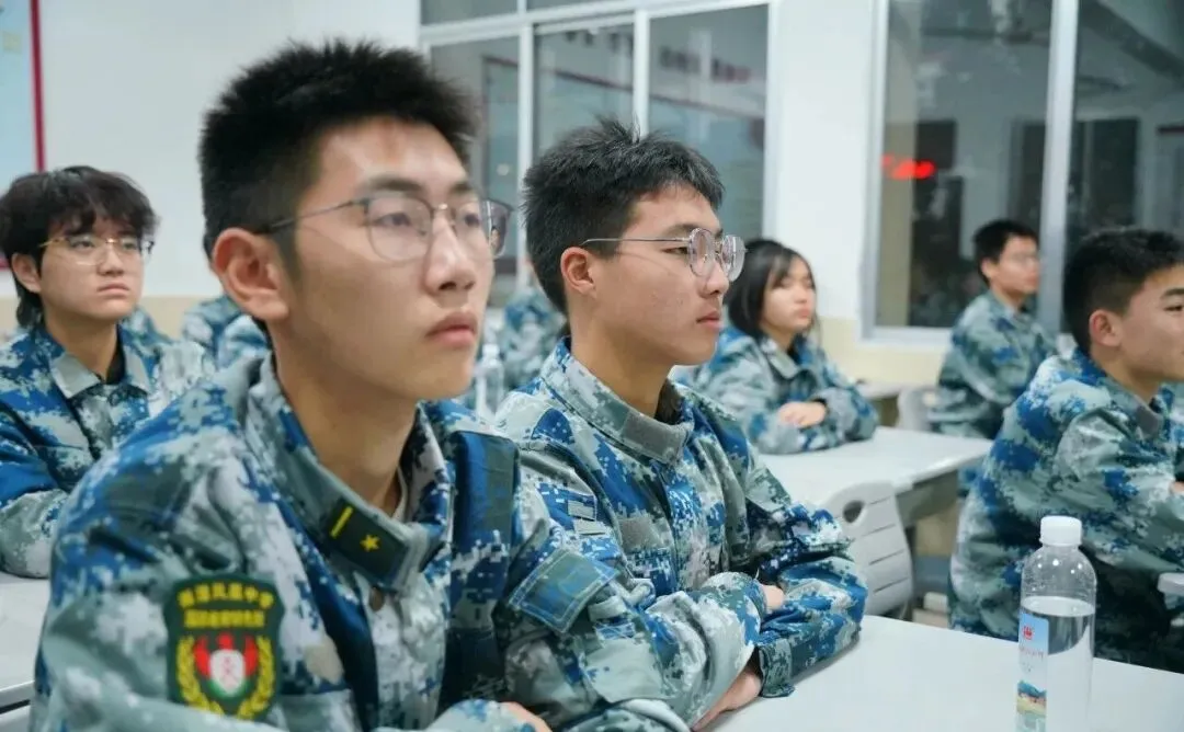 走进伟人故里,传承红色基因,争做时代新人——湘潭凤凰中学高一年级“我的韶山行”红色主题研学活动