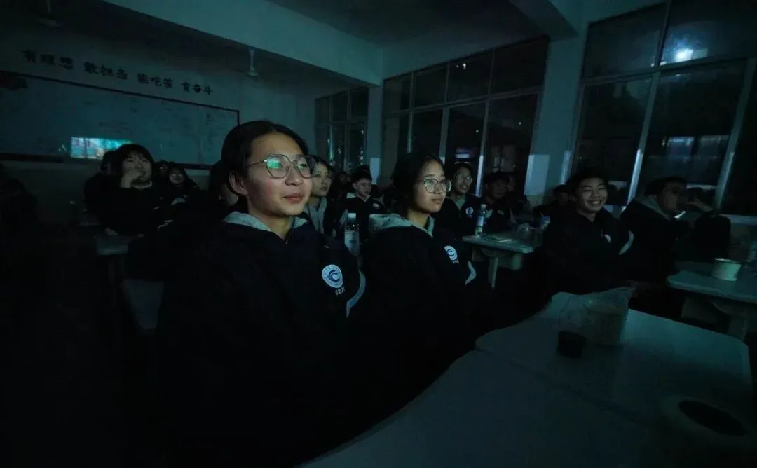 走进伟人故里,传承红色基因,争做时代新人——湘潭凤凰中学高一年级“我的韶山行”红色主题研学活动