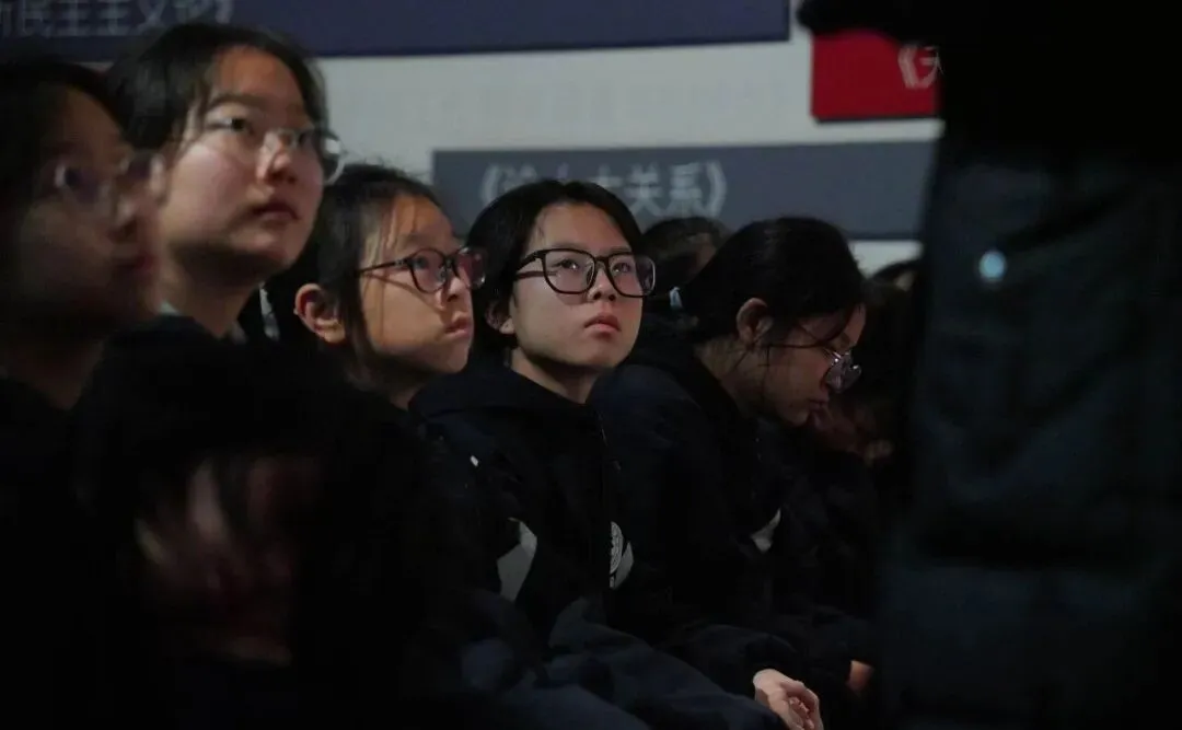 走进伟人故里,传承红色基因,争做时代新人——湘潭凤凰中学高一年级“我的韶山行”红色主题研学活动