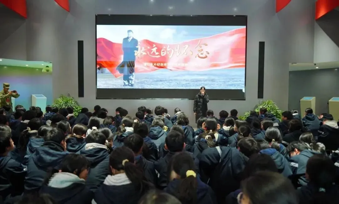 走进伟人故里,传承红色基因,争做时代新人——湘潭凤凰中学高一年级“我的韶山行”红色主题研学活动