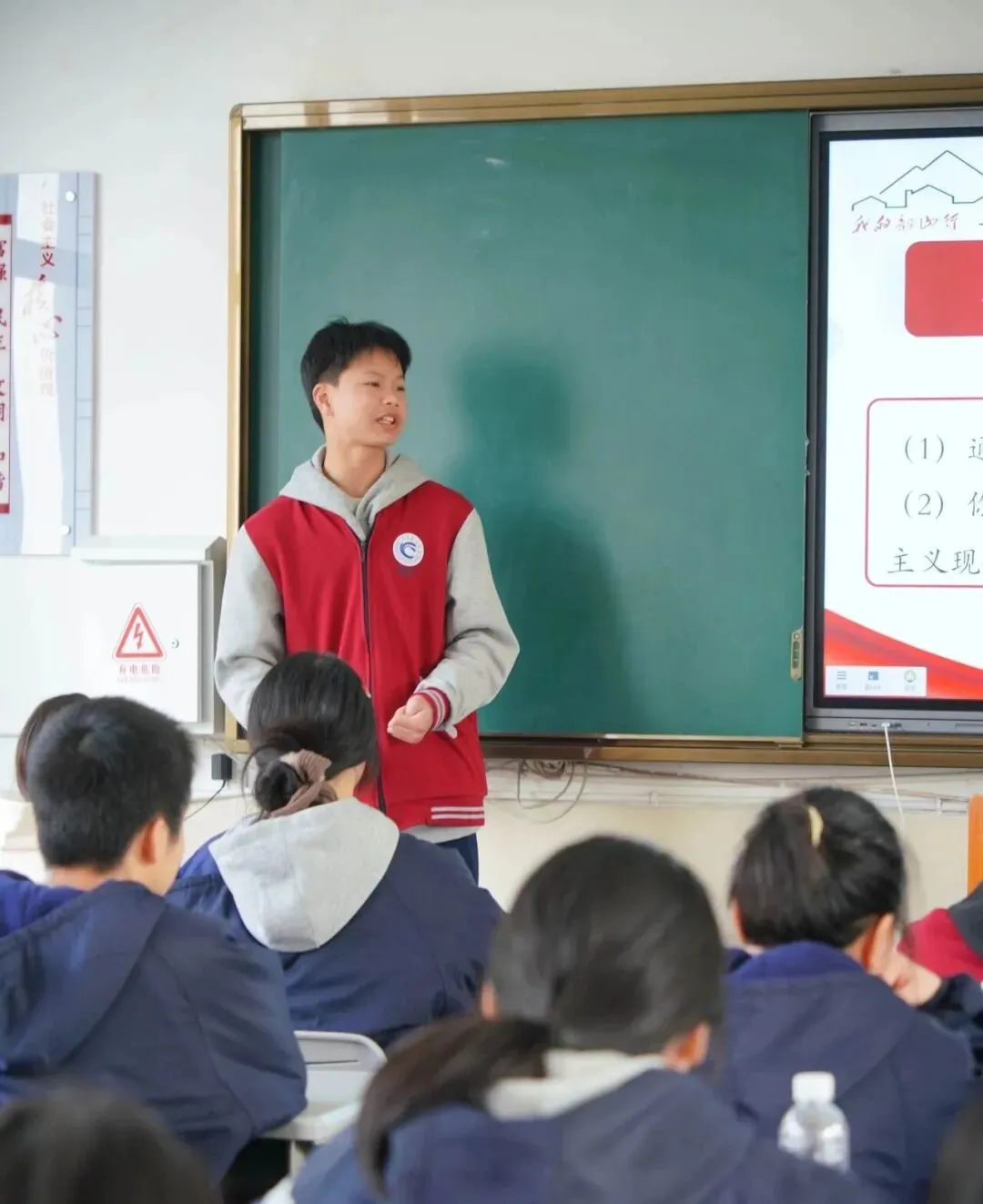 走进伟人故里,传承红色基因,争做时代新人——湘潭凤凰中学高一年级“我的韶山行”红色主题研学活动