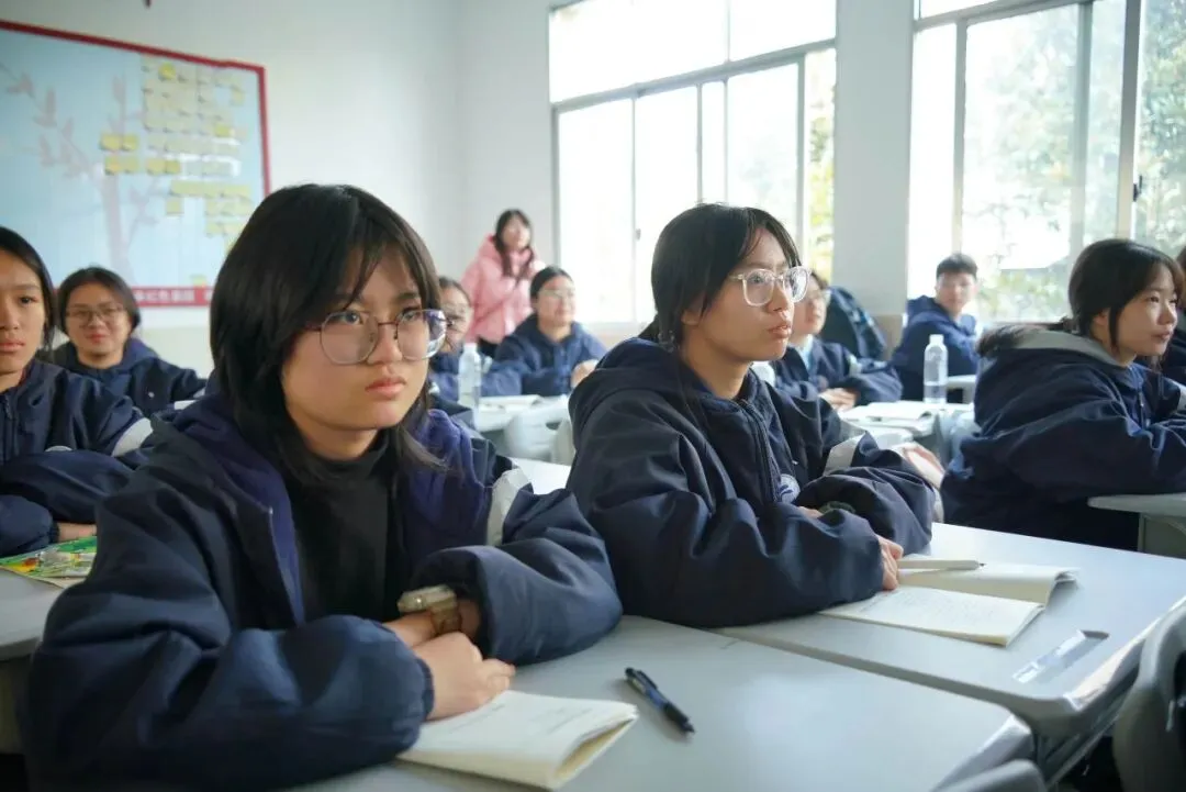 走进伟人故里,传承红色基因,争做时代新人——湘潭凤凰中学高一年级“我的韶山行”红色主题研学活动