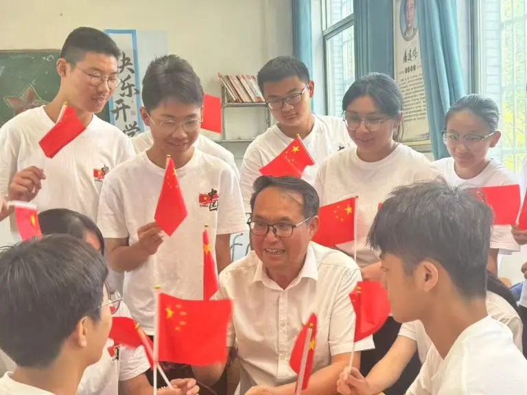 凝心聚力担使命,实干笃行展新貌