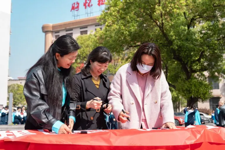 凝心聚力担使命,实干笃行展新貌