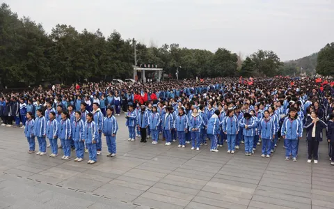 追寻伟人足迹，传承革命精神——高一年级“我的韶山行”研学实践活动纪实