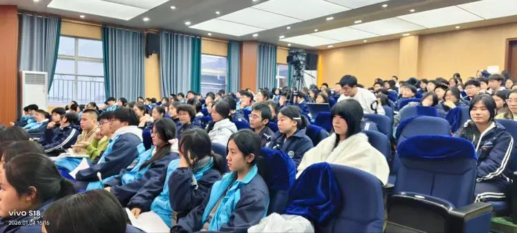 演绎成长故事,绽放闪耀旅程