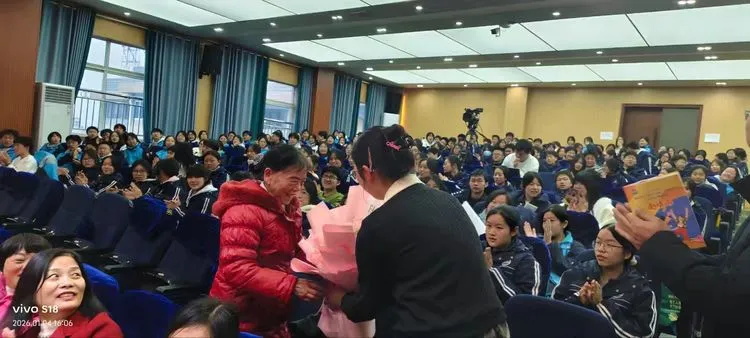 演绎成长故事,绽放闪耀旅程