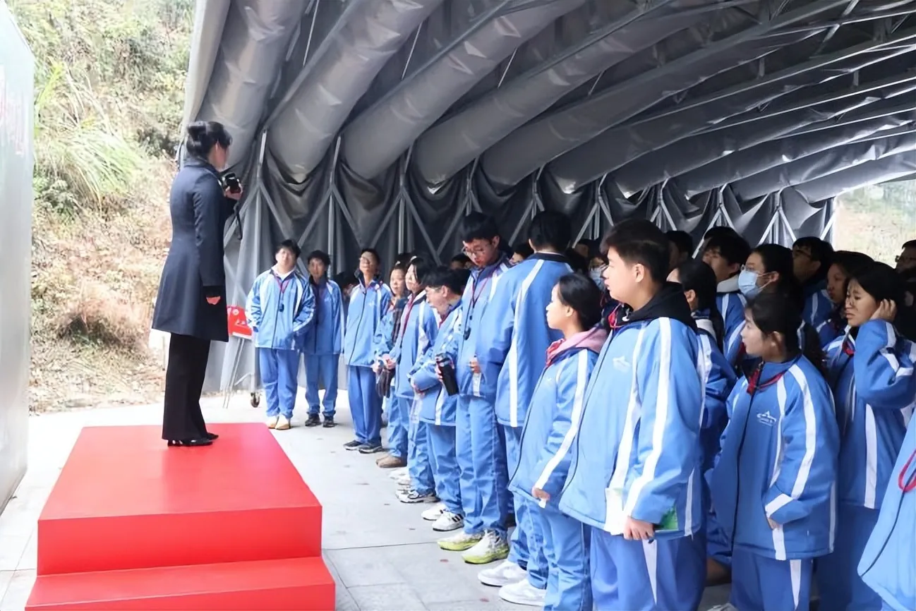 追寻伟人足迹,传承革命精神——高一年级“我的韶山行”研学实践活动纪实