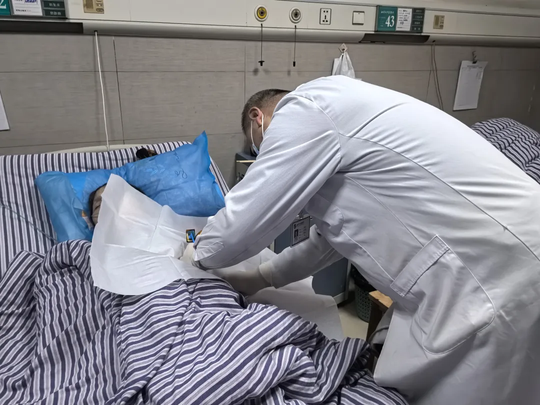 九旬老人闯过“生死关” 中西医协同救治显实力——湘潭市中医医院骨伤五科成功救治一例91岁严重胸部创伤患者