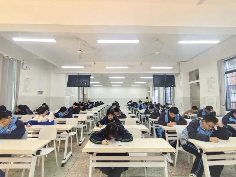 同源共流润心田 薪火相传育新人