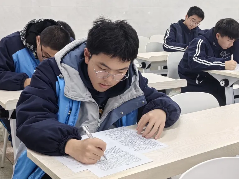 同源共流润心田 薪火相传育新人