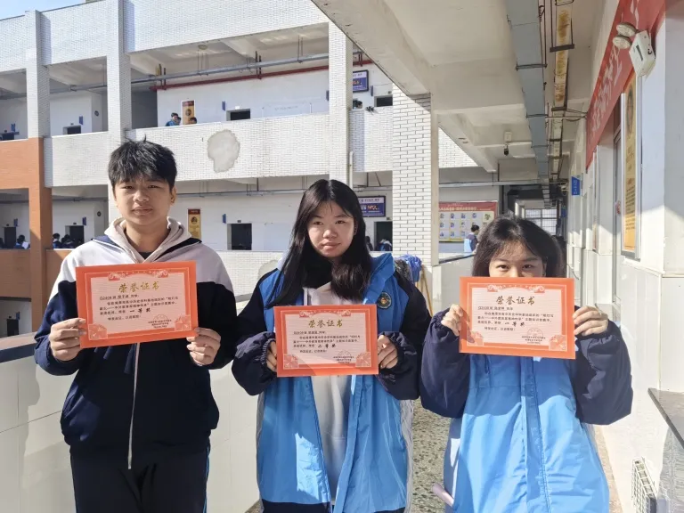 同源共流润心田 薪火相传育新人