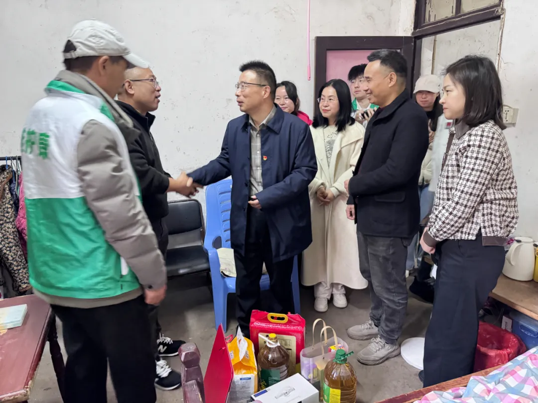 湘潭医保暖心调研走进失能家庭