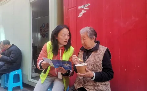 明通路社区腊八节系列活动传递冬日关怀