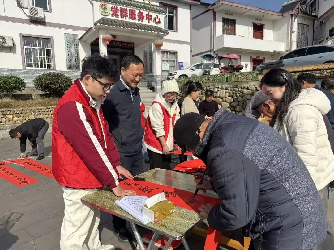 江西:     丙午马年启新程    乡韵万福迎新春