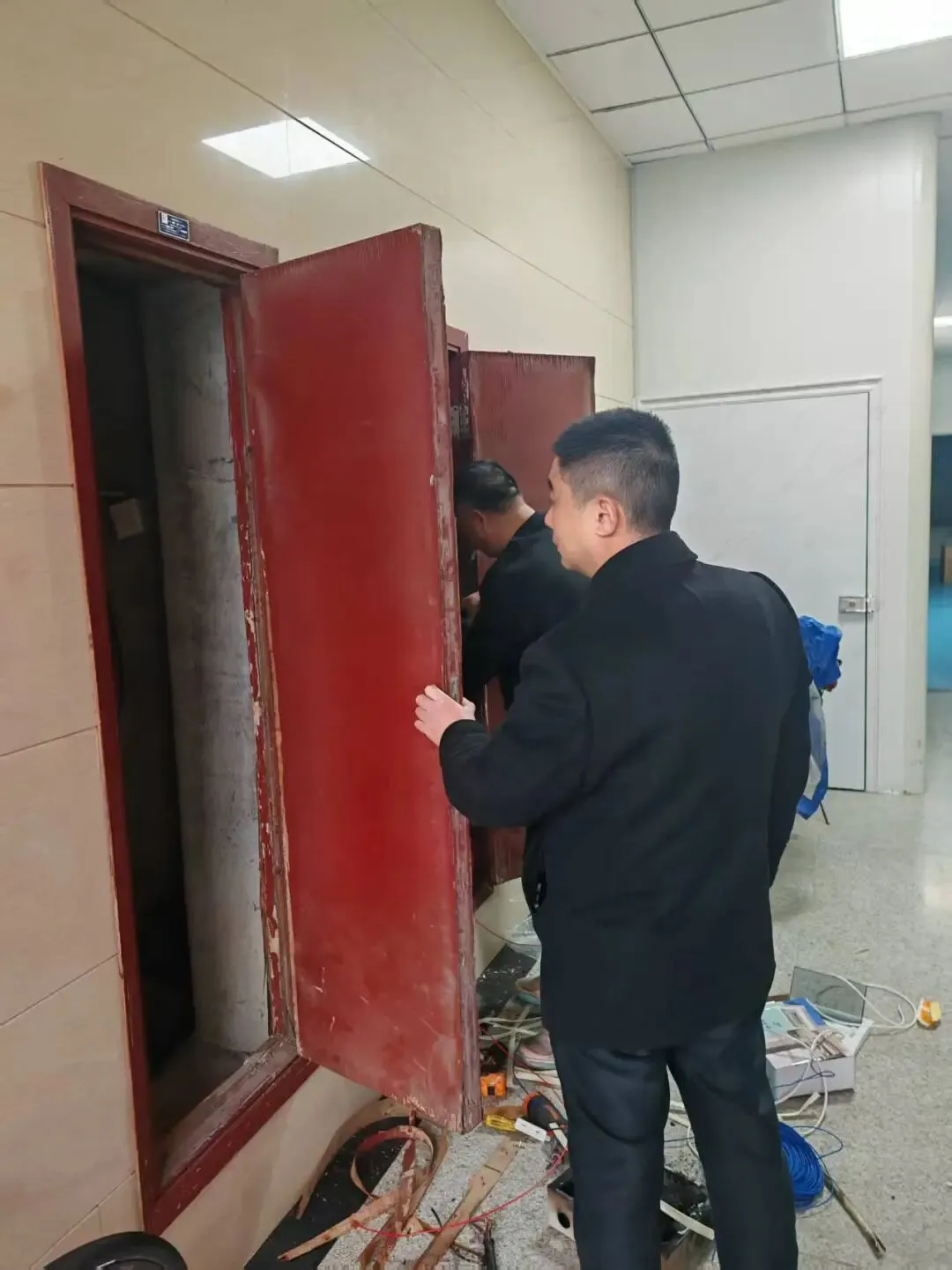 舍小家,为大家,致敬最美身影
