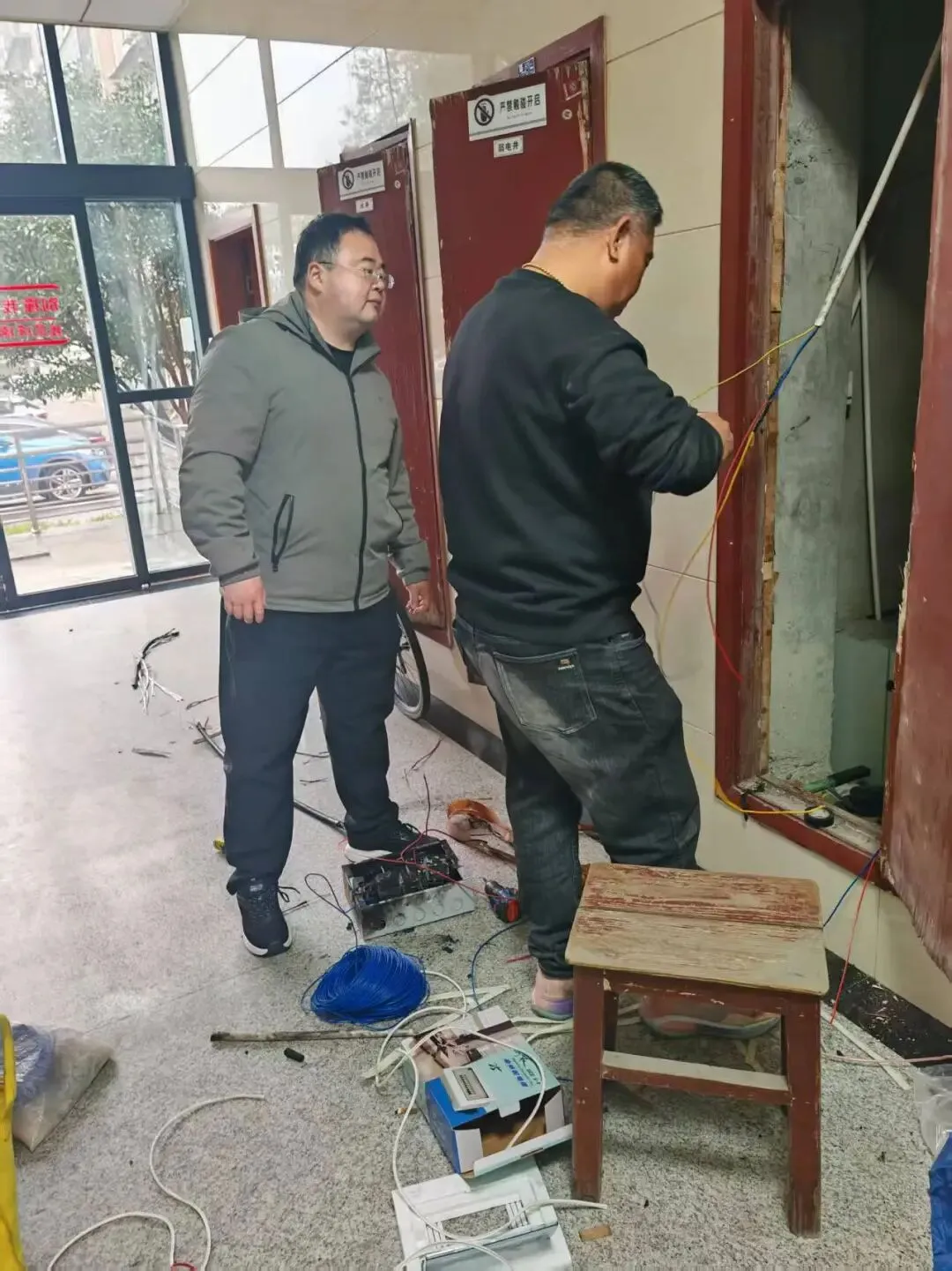 舍小家,为大家,致敬最美身影