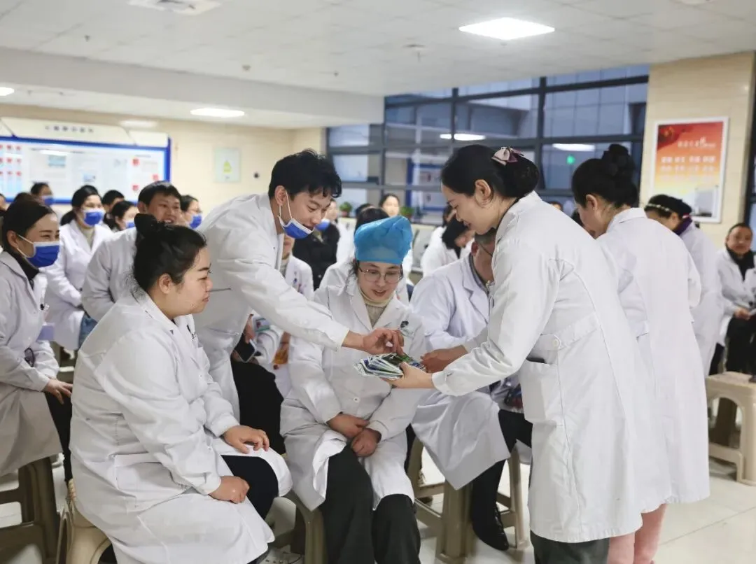 暖心护航 凝心聚力 ——我院医技科室职工心理健康沙龙圆满举办