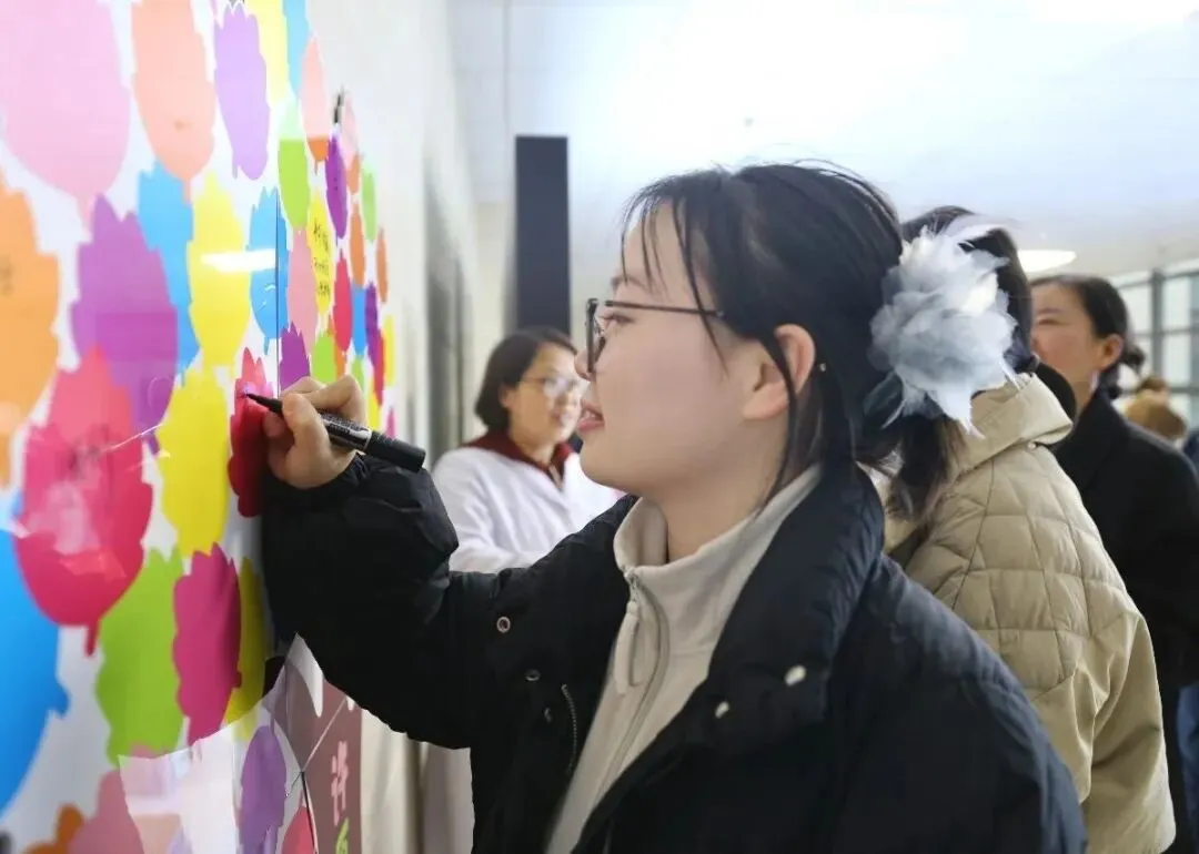 暖心护航 凝心聚力 ——我院医技科室职工心理健康沙龙圆满举办